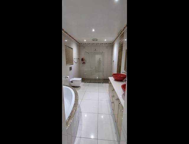 3 BEDROOM HOUSE FOR SALE IN GRANTHAM PARK